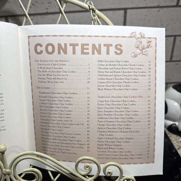 101 Perfect Chocolate Chip Cookies: 101 Melt-in-Your-Mouth Recipes by Gwen W. St - Picture 7 of 9